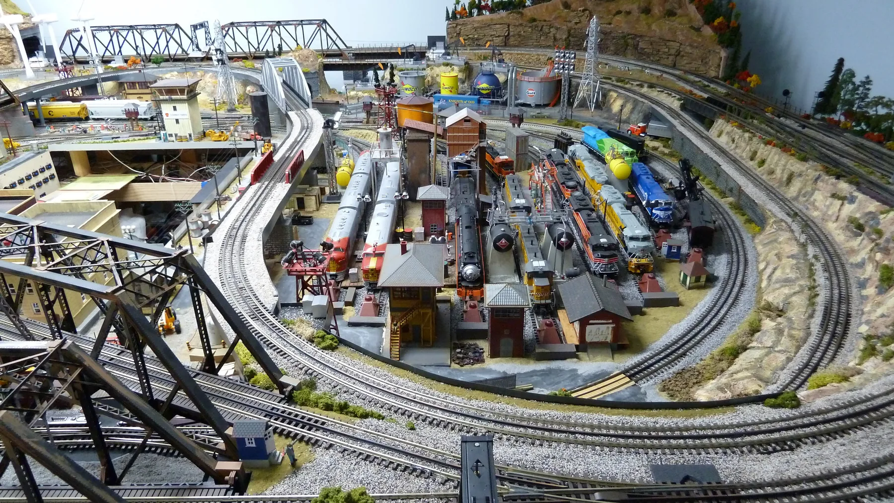 Dr. Louis Ignarro Lionel model railroad layout
